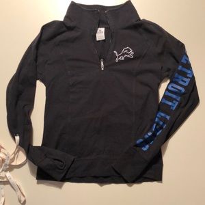 Detroit Lions pullover.